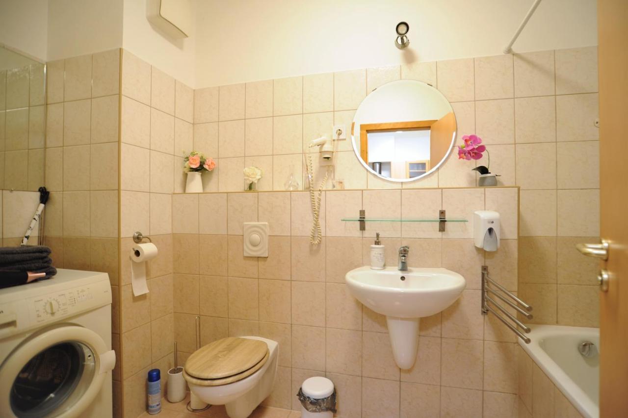 Lovely Apartment In The Heart Of Будапеща Екстериор снимка