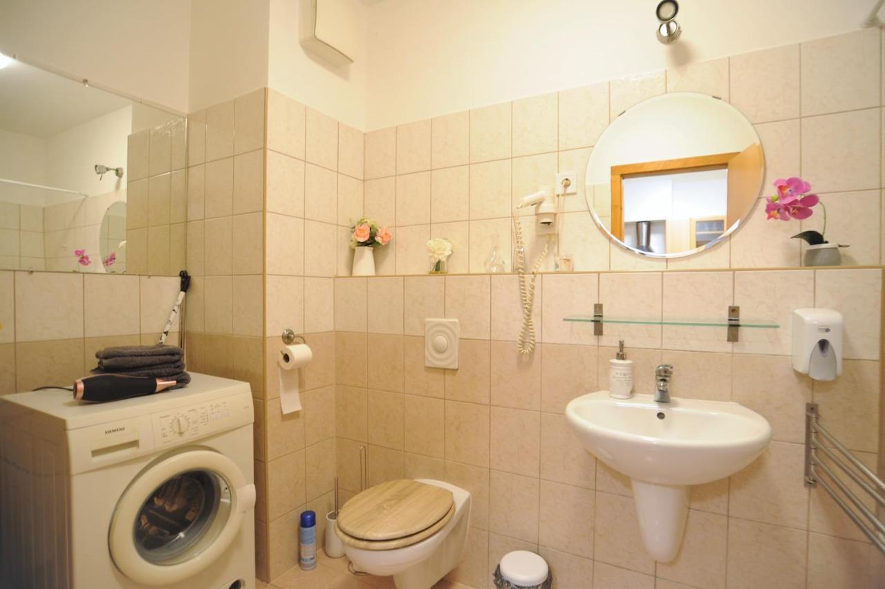 Lovely Apartment In The Heart Of Будапеща Екстериор снимка